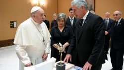 Miguel Diaz-Canel Bermudez, président cubain, reçu par le Pape François