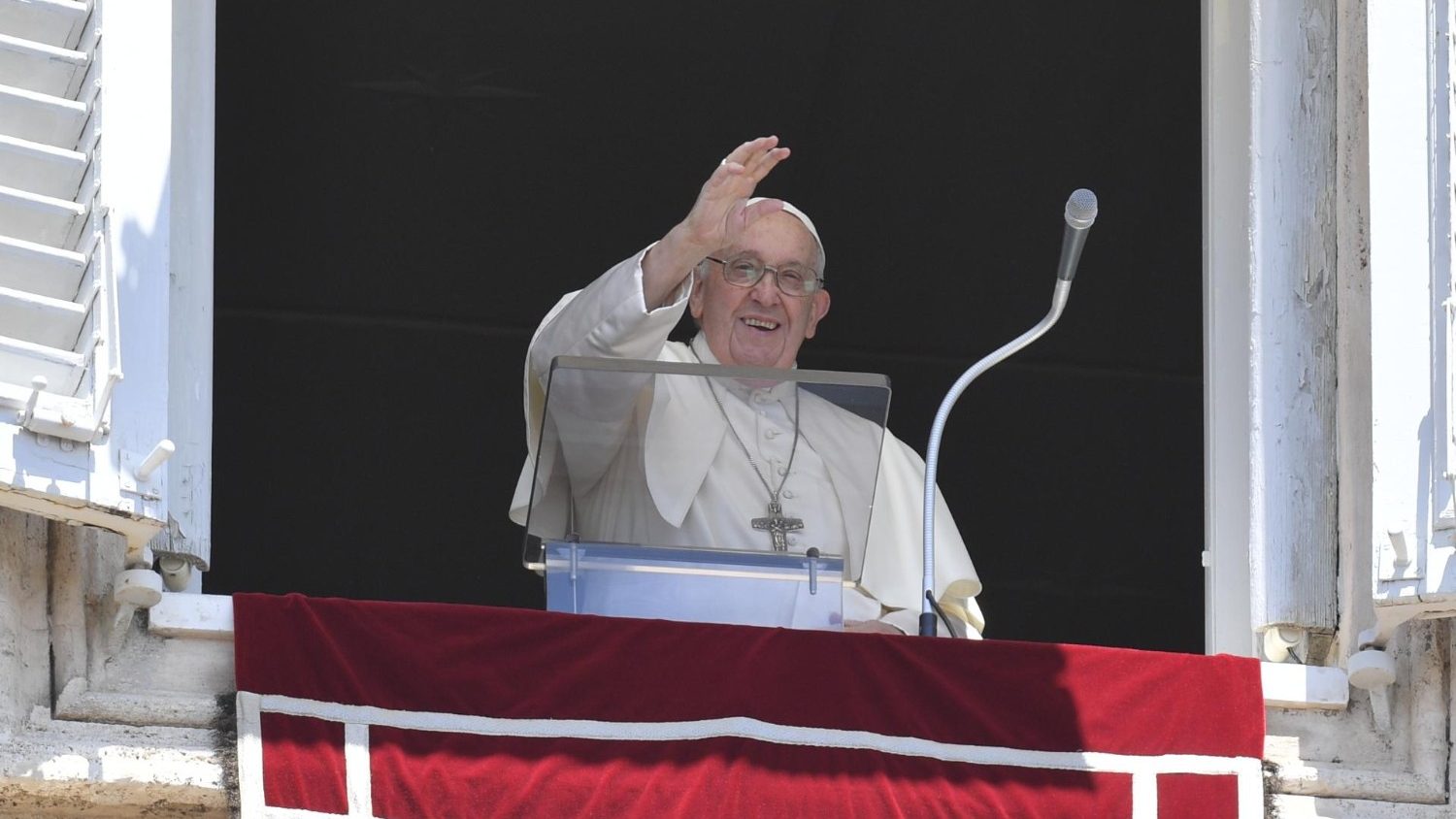 Il Papa: seguire l’esempio dei Santi Pietro e Paolo per diventare "un'umanità vera" 