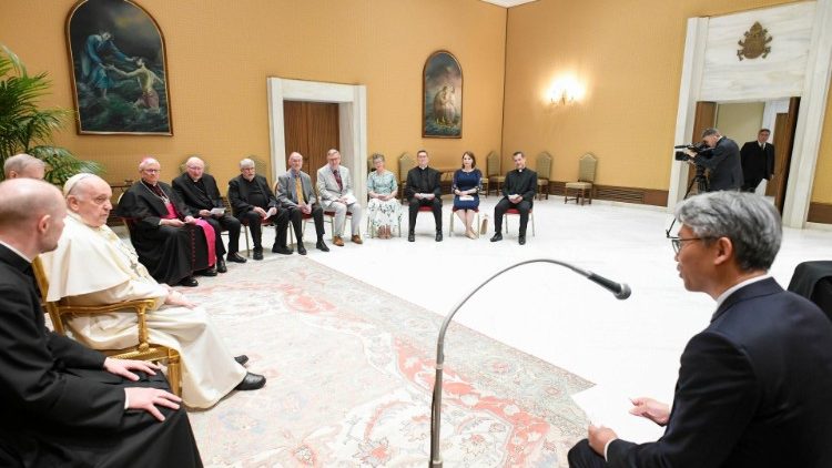 Papież Franciszek na spotkaniu z komisją dialogu między katolikami a Uczniami Chrystusa, 28 czerwca 2023