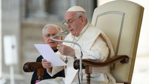 El Papa: Se gasta dinero en armas y no en alimentos