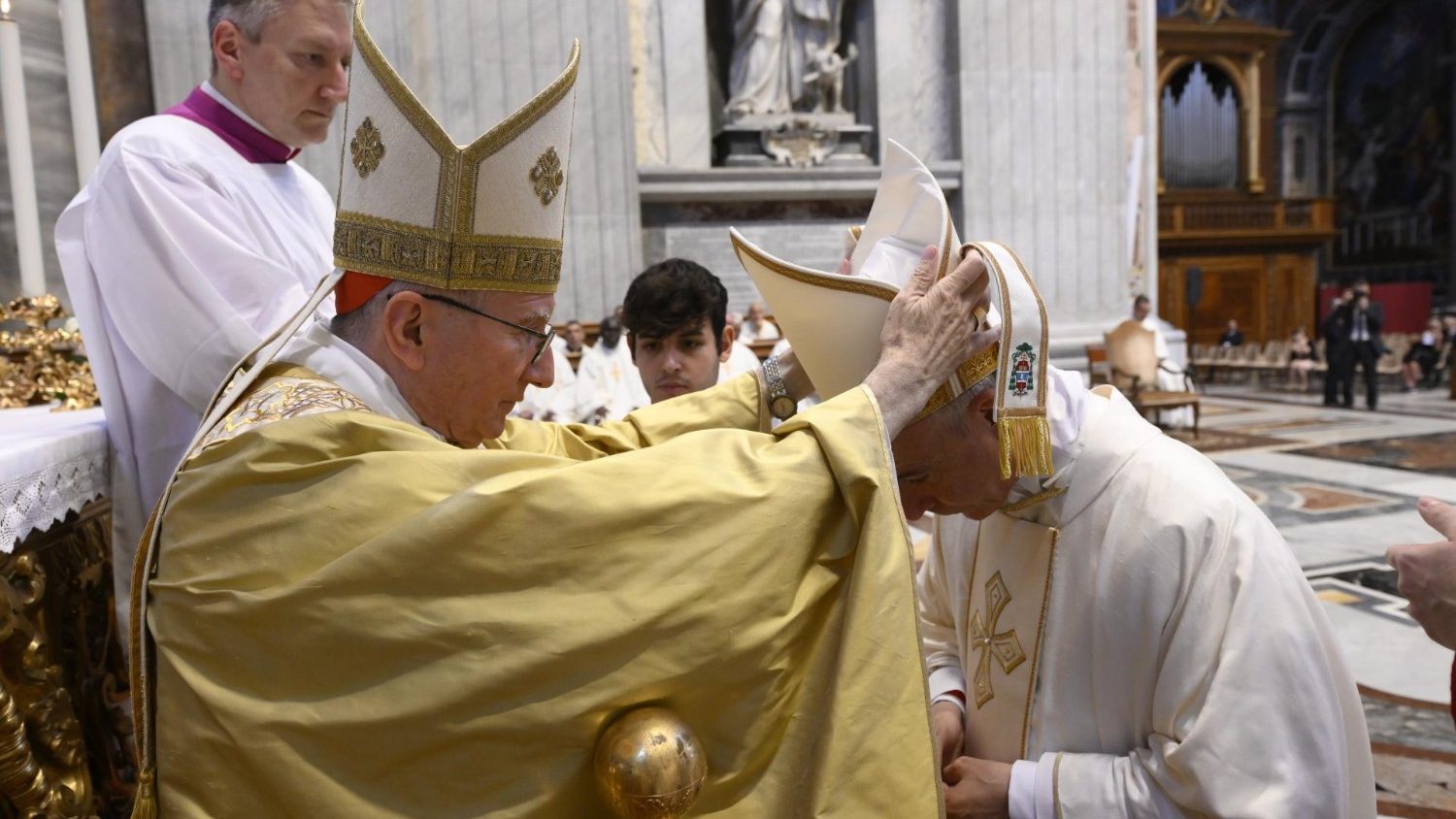 Cardinal Parolin says: “A bishop lays down his life for his flock.”