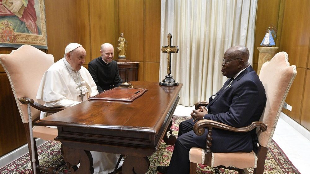 Papa y presidente de Ghana