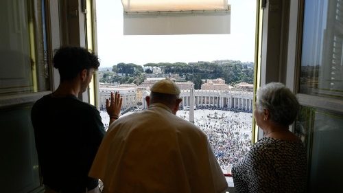 Ángelus del Papa: Cultivar lo que el Señor siembra en los campos de la vida