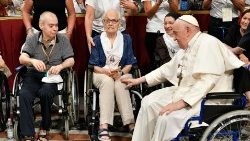 Ferenc pápa idősek körében