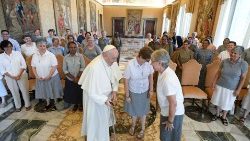 Le Pape François a reçu en audience les religieuses de Marie Immaculée missionnaires clarétaines, lundi 24 juillet 2023. 