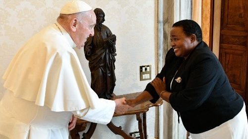 La Première ministre ougandaise reçue par le Pape