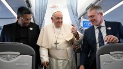 El Papa con los periodistas
