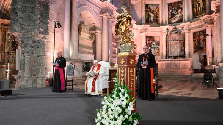 Pope Francis leads Vespers at Lisbon's Jeronimus Monastery