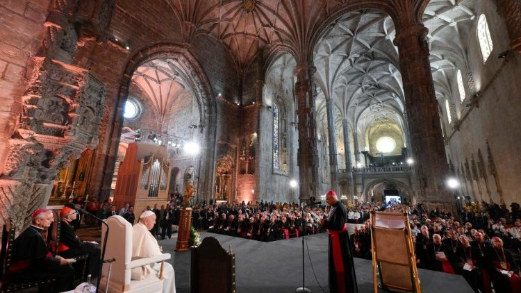 Папа Франциск на встрече с духовенством Португалии (Лиссабон, 2 августа 2023 г.)