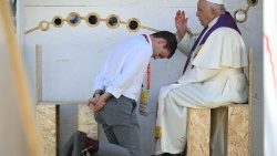 Papa Francisc a stat la dispoziția unor tineri care au dorit să se spovedească la ZMT Lisabona