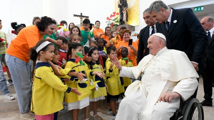 Pope Francis' encounter with charitable workers in Portugal