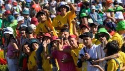 2023.08.04 Viaggio Apostolico in Portogallo in occasione della XXXVII Giornata Mondiale della Gioventu' - Via Crucis con i giovani