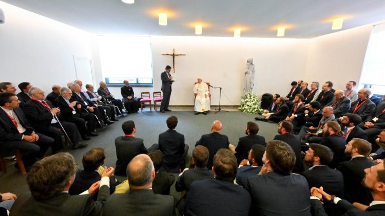 Le Pape François a rencontré les jésuites du Portugal, à Lisbonne, le 5 août 2023. 
