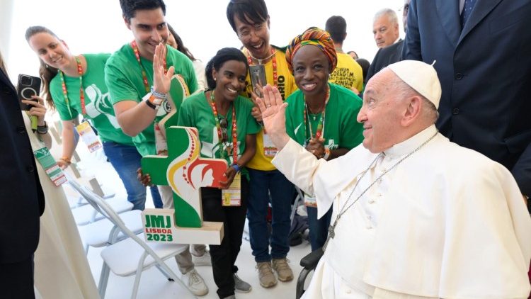 Papež František se loučí s Lisabonem