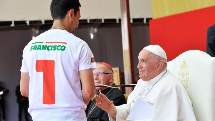 Wolontariusz Francisco z Papieżem