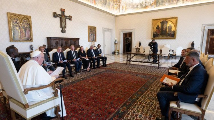 Papa Franjo s odvjetnicima