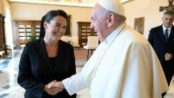 Cordialísimo encuentro entre el Santo Padre y la Presidenta Katalin Novák, de Hungría.