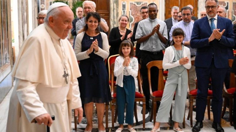 O Papa Francisco na audiência com os membros da Associação Bíblica Italiana (Vatican Media)