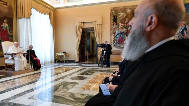 Papež František hovoří k účastníkům Paulínského ekumenického kolokvia