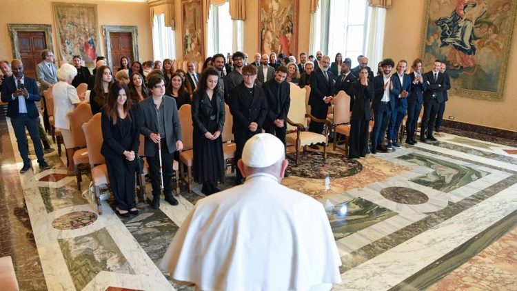 Der Papst und die jungen Musiker