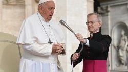 Papa Francisc efectuează o vizită la Marsilia, în Franța, pentru ”a promova parcursuri de pace,”