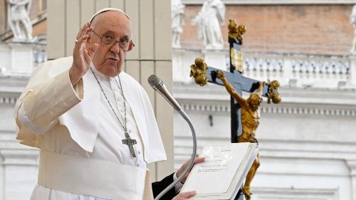 Папа: залишаймося згуртованими в молитві за Україну