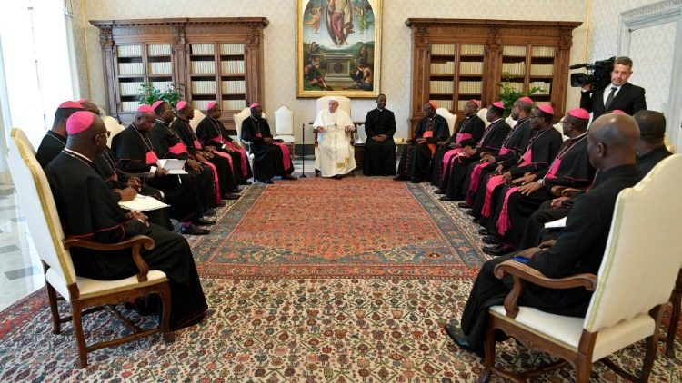 Les évêques de Côte d'Ivoire  en Visite  "ad Limina Apostolorum" reçus par le Pape vendredi 22 septembre 2023.