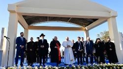 Papież w Marsylii przy pomniku poświęconym marynarzom i migrantom zaginionym na morzu