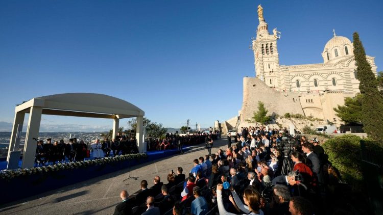 Le Pape François au mémorial des marins et migrants disparus en mer, à Marseille, vendredi 22 septembre 2023. 