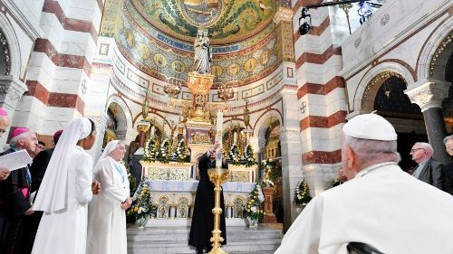 Påven till Marseilles präster: Var levande evangelium