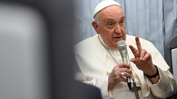 Conferencia de Prensa del Papa Francisco 