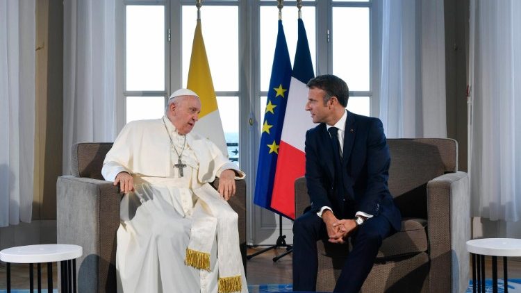 L'incontro privato con il presidente Macron