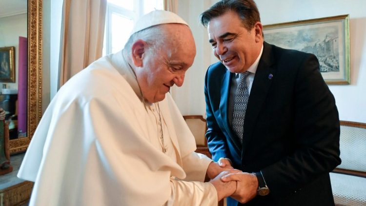 Ferenc pápa Marseille-ben fogadta az Európai Bizottság alelnökét Margaritis Schinas-t