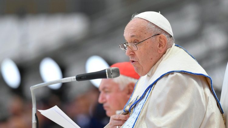 Franciszek przestrzega przed eliminowaniem życia nienarodzonych, migrantów i starszych