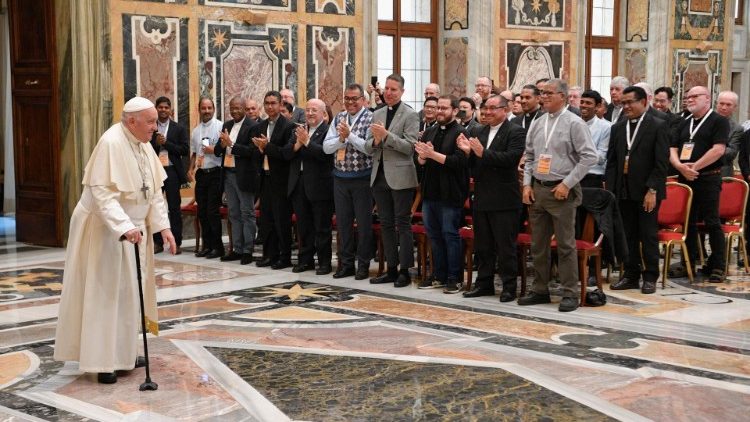 Susret je održan u Dvorani Klementina u Vatikanu