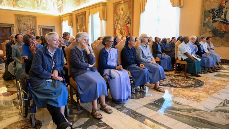 Lundi 2 octobre, le Pape a rencontré les Petites sœurs de Jésus au Vatican.