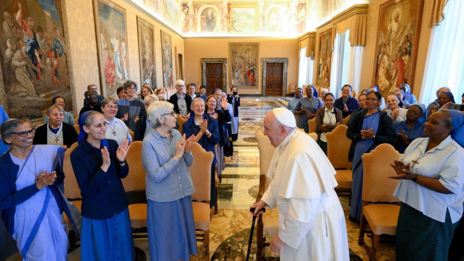 Little Sisters of Jesus’ Inspiring Meeting with Pope Francis: Embracing the Challenge of Christ’s Love