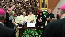 Папата откри работните сесии на Синода за синодалността