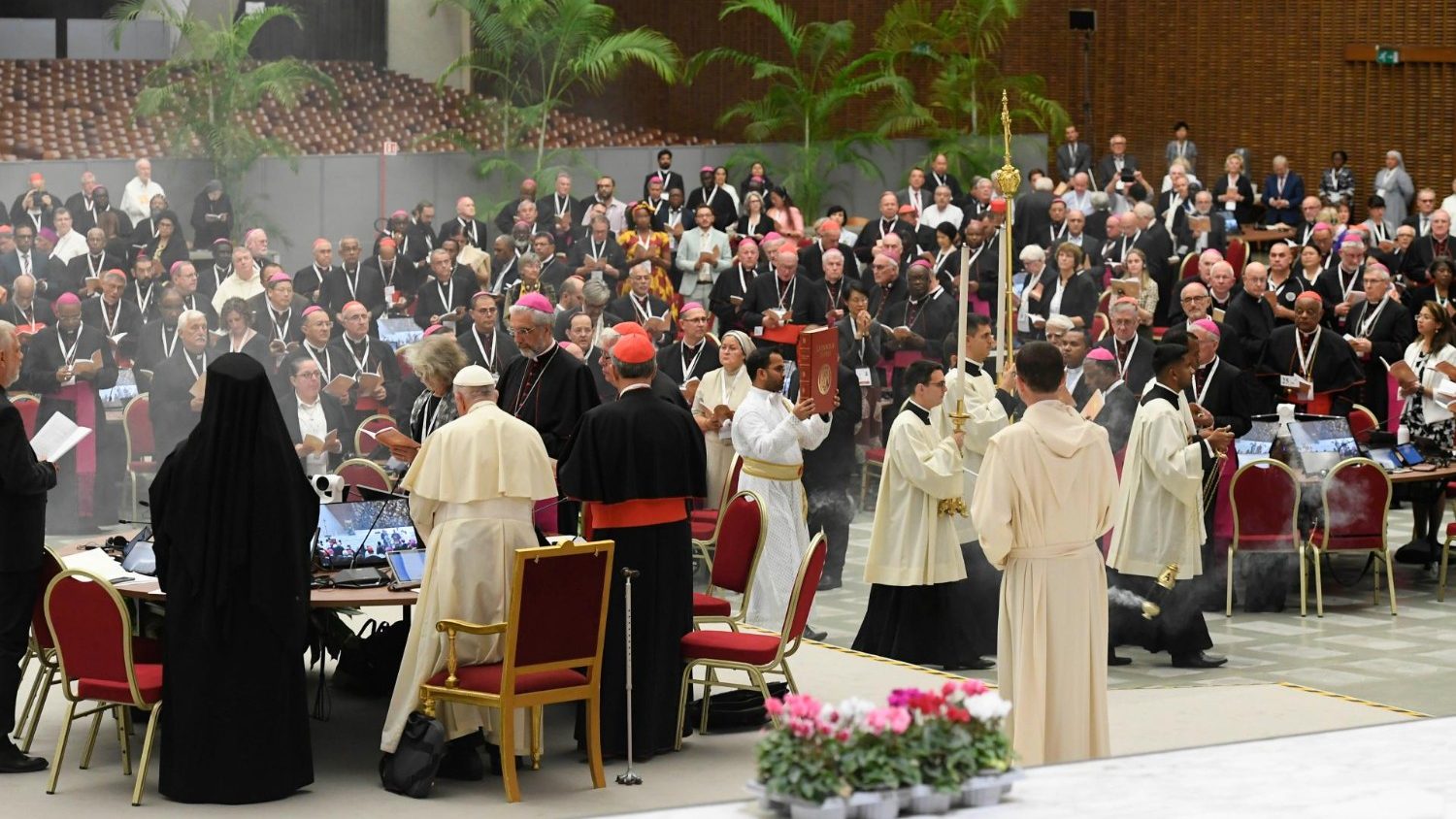Papa ao Sínodo: O Espírito Santo nos guia para a harmonia e a escuta respeitosa