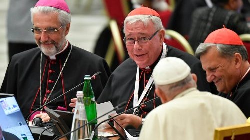 Cardenal Hollerich: Mesas redondas porque no hay protagonistas del Sínodo