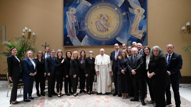 Delegação do Museu Memorial do Holocausto dos Estados Unidos com o Papa Francisco