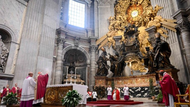 Ibada ya Misa Takatifu kwa ajili ya kumwombea Papa Benedikto XVI na Makardinali