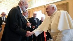 Paavin viesti Euroopan rabbeille: kristityt ja juutalaiset saman perheen jäseniä