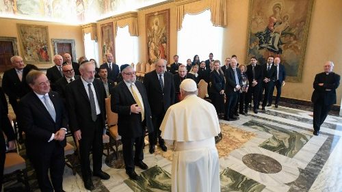 Papst empfängt europäische Rabbiner und verurteilt Antisemitismus