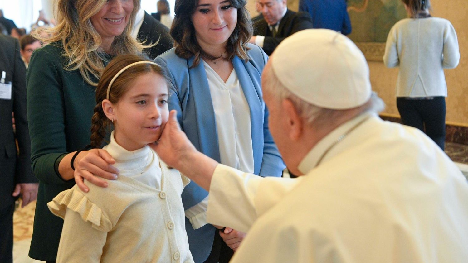 Paus: Belajarlah dengan bebas tanpa bertentangan dengan nilai-nilai Anda sendiri