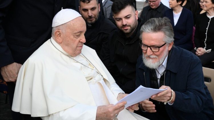 Padre Pierluigi Maccalli incontra il Papa