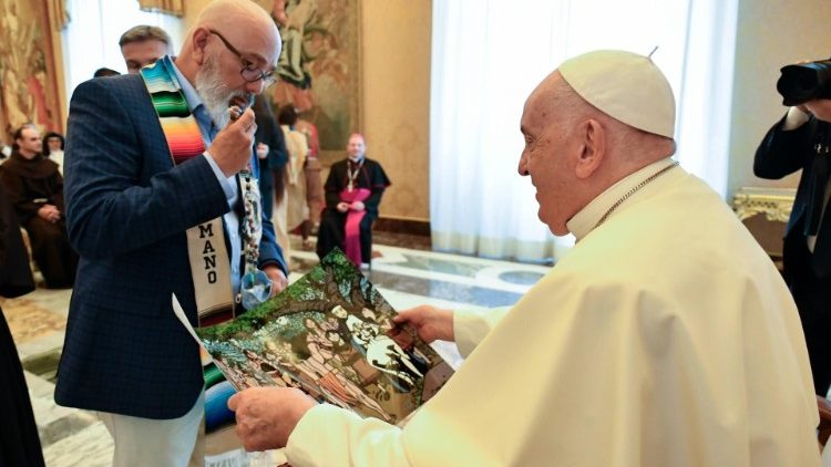 Papa Franjo s članovima Papinske marijanske akademije