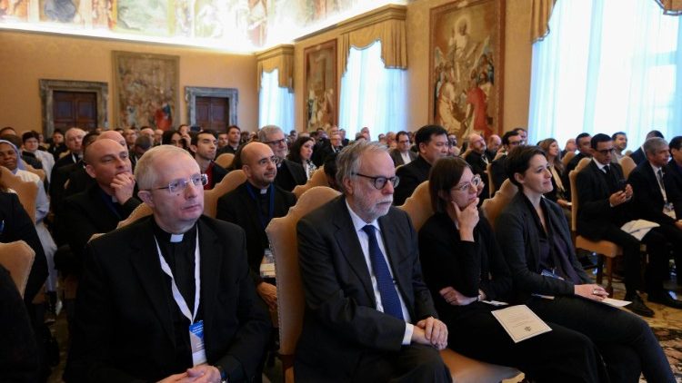 Setkání osob zodpovědných za univerzitní pastoraci a kaplanů z katolických univerzit s papežem 