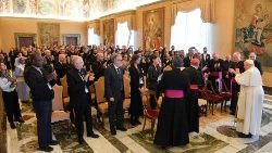 教皇フランシスコと大学の学生司牧担当者たちとの集い　2023年11月24日　バチカン宮殿
