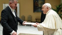 An diesem Samstag überreichte der neue slowenische Botschafter beim Heiligen Stuhl, Franc But, dem Papst das Beglaubigungsschreiben